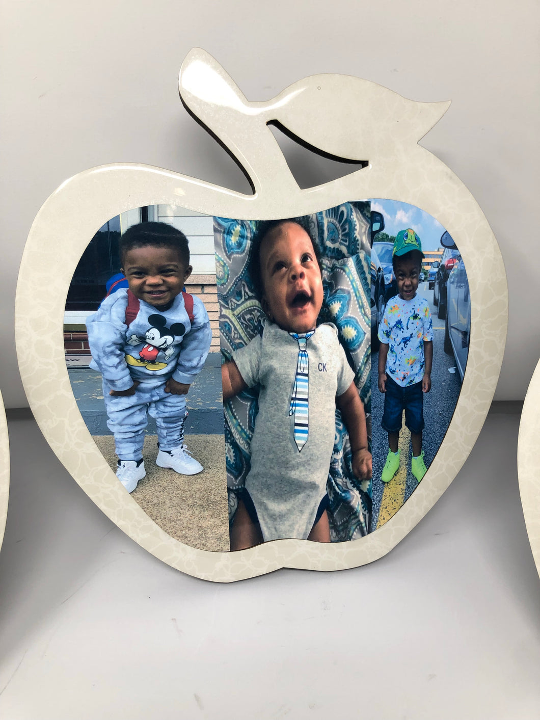 Apple photo frame